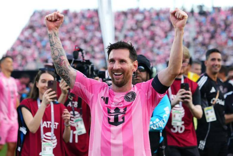 亚博-关于IG引发争议！，梅西官方宣布比赛局势复杂新规赛场气氛高涨的信息